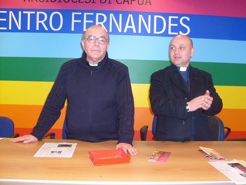 S6300076.JPG - IL VESCOVO RIVOLGE IL SALUTO AI PARTECIPANTI