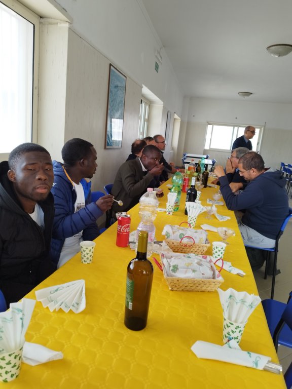 pranzoconalcuniospitiecollaboratori.jpg