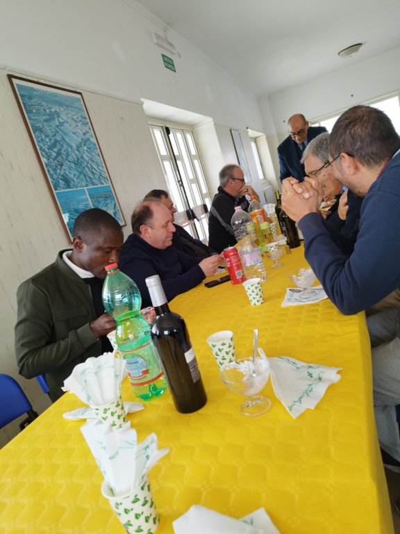 pranzoconalcuniospitiecollaboratori5.jpg